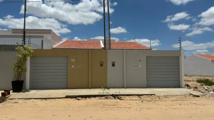 VENDO CASA 2/4 NO LOTEAMENTO VILA RICA, PETROLINA - PE