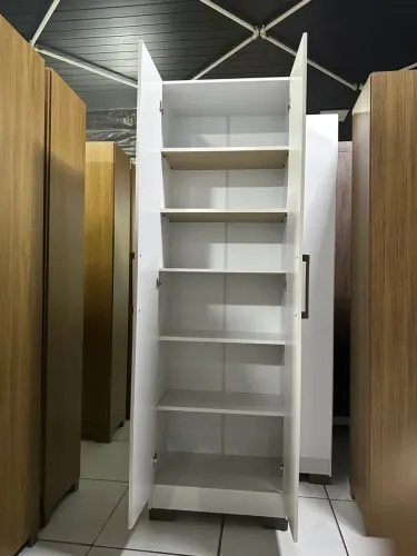 Armário Multiuso Branco com Prateleiras