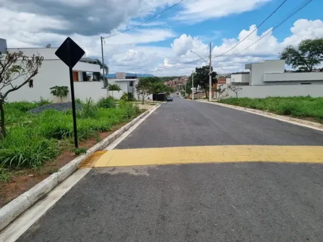 Lote no condominio Pampulha de 360m² em Montes claros com financiamento próprio  
