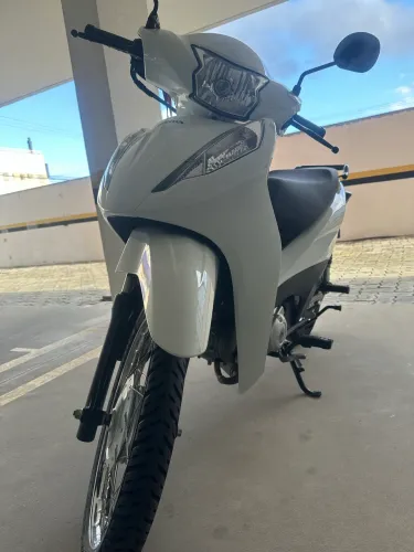 Honda Biz 125 ES com 1.400 km ZERAAA