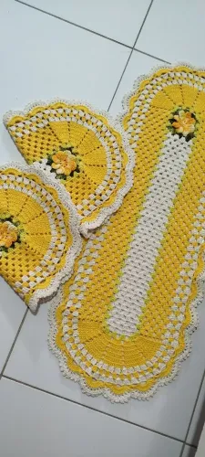 Várias peças em crochê