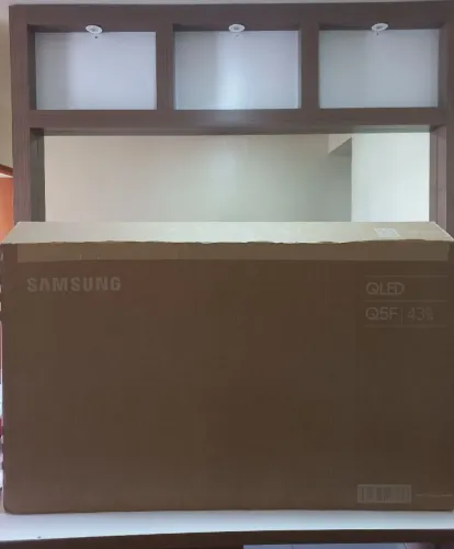TV smart Led 43°polegadas, Nova, com nota, na caixa, comprada 8/7