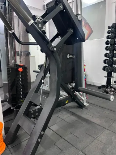 GLÚTEO MÁQUINA MOVIMENT