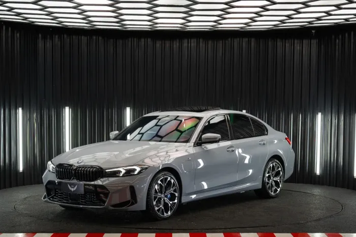 BMW 330E M Sport 2.0 Turbo Híbrido AU 2025