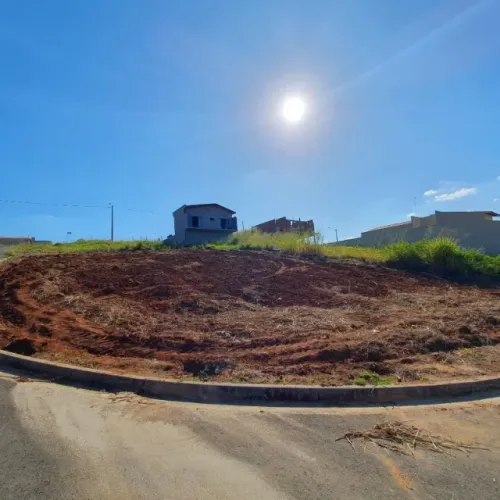 Terreno 369m² no bairro José Maldonado Peres
