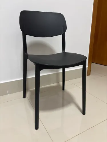 Cadeira moderna preta