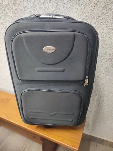 VENDO MALA COM RODINHAS