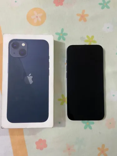 iPhone 13 87% meia noite
