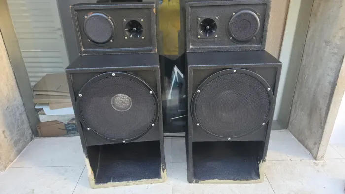 Caixas de Som.