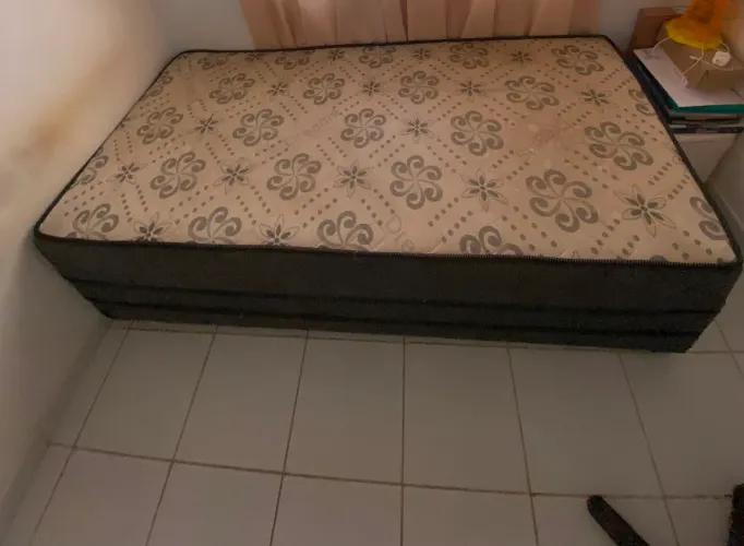 Cama Solteiro Usada