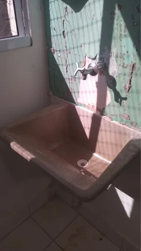 Pia banheiro e tanque