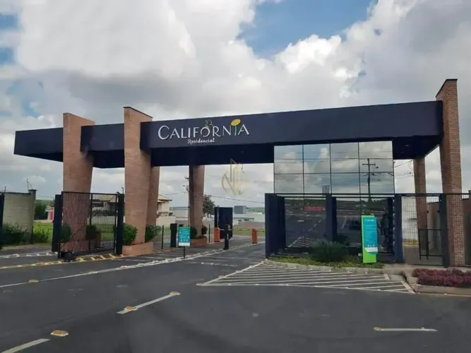 Terreno à venda, 330 m² por R$ 128.000,00 - Califórnia - Estiva Gerbi/SP
