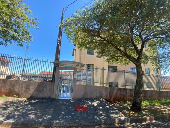 Apartamento para alugar com 3 dormitórios no Edifício Moradias Cabo Frio VII em Londrina