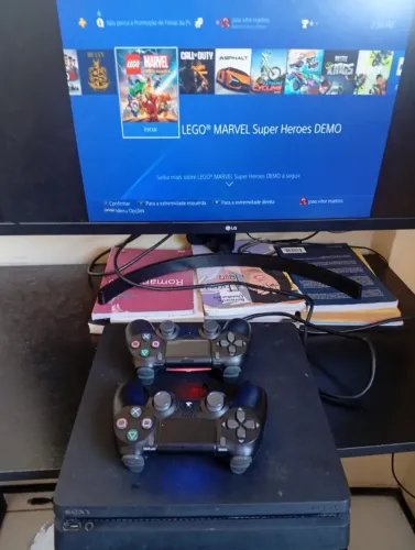 PS4 SLIM COM 2 CONTROLES MAIS DE 40 JOGOS TUDO EM PERFEITO ESTADO PODE VIR TESTAR
