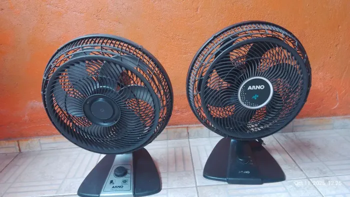 Vendo ventiladores da Arno grande ( 150,00 cada )
