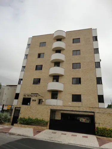 Excelente localização, kitnet com 01 dormitório, sala, cozinha, wc social, 01 vaga, 35m². 