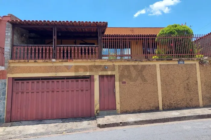 Casa com 4 Quartos e 2 Suítes no Bairro Providência | Possibilidade de Ampliar para 720m²
