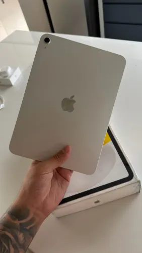 IPAD 11 128GB - SEMINOVO IMPECÁVEL COMPLETO BATERIA 92%