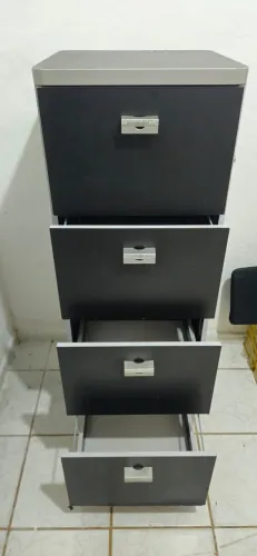 Armario de Arquivo Oficio 1,39cm alt / 49cm largura . Retirada em Mangabeira 1