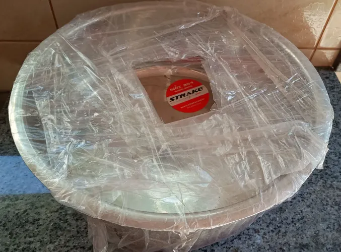 Vendo cuba redonda em aço inox strake 44cm diâmetros e 17cm altura, Nova.
