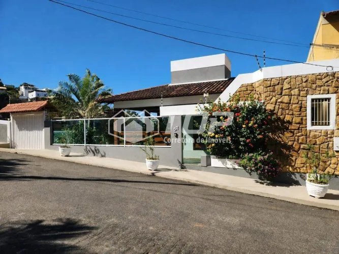 Casa com Piscina à Venda Bairro Vila Rica