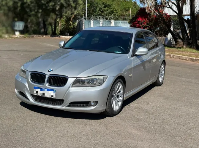 BMW 320I A 2011