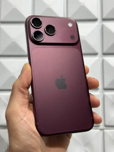 *iPhone 18 Pro Max Bordô / Garantia Apple / Loja física