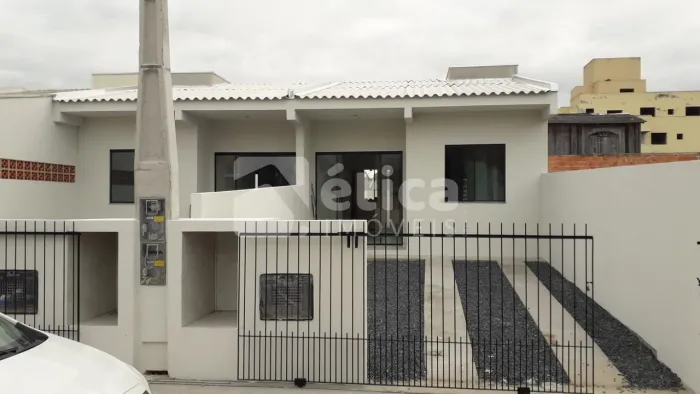 Casa 02 dormitórios para locação, pátio e garagem, bairro Murta, ITAJAI - SC