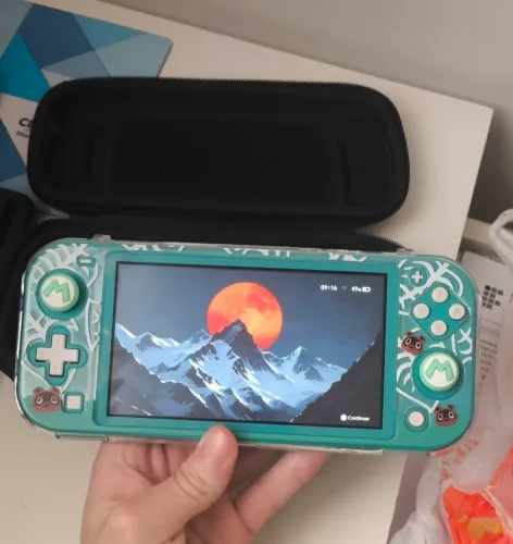 Nintendo Switch lite em ótimo estado desbloqueado