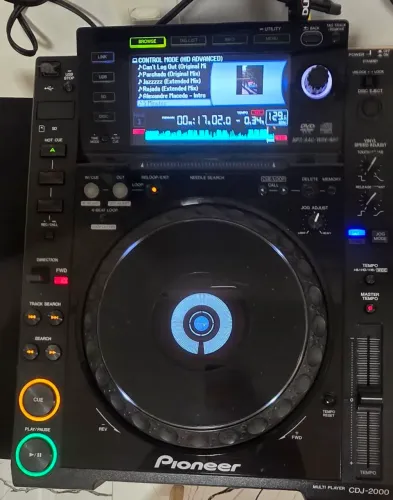 CDJ 2000 - Pioneer - Par