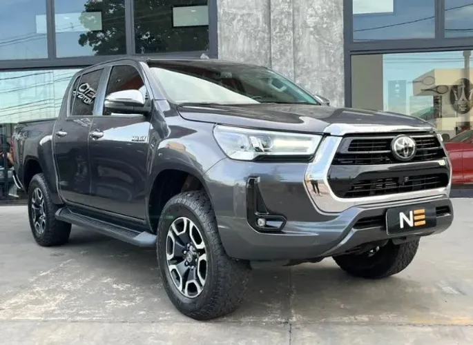 Toyota Hilux CD SRX 4X4 2.8 TDI 16V Diesel Aut. 2023