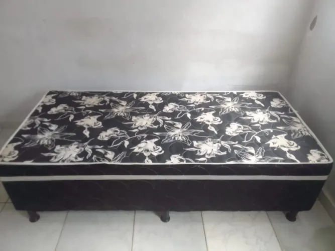 Cama de solteiro box e colchao