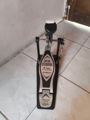 Pedal de bateria iron cobra 