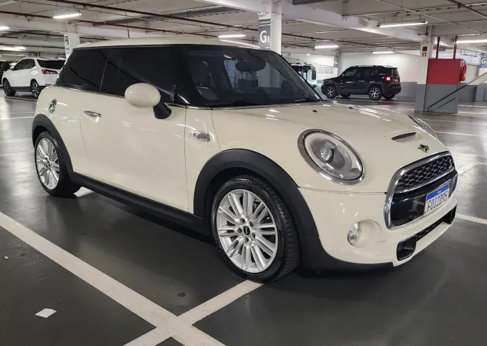Mini Cooper S 2.0 Turbo 16V 3P Aut. 2015