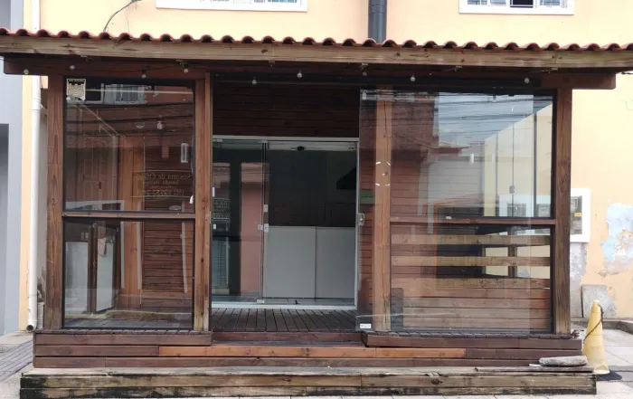 Excelente oportunidade. Sala comercial com ótima localização no bairro Estreito/Floripa.