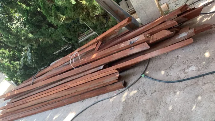 Lote de Vigotas de Madeira Usadas (ideal para telhado /Obras)