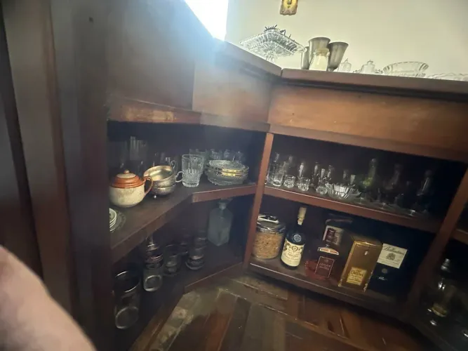 Bar madeira de lei
