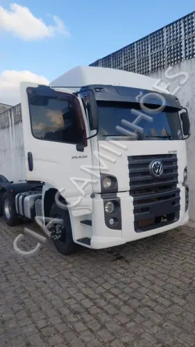 VW 25-420 ANO 2019 6x2