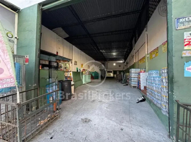 Imóvel para venda possui 299 metros quadrados em Del Castilho - Rio de Janeiro - RJ