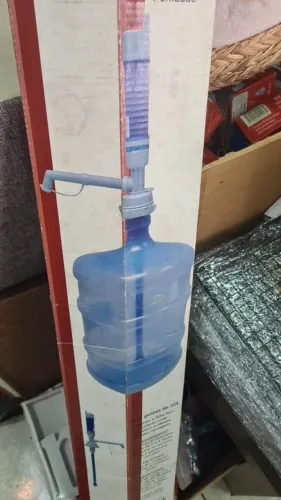 Bomba galão Agua modelo com alongador à pilha D