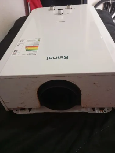 AQUECEDOR RINNAI SEMI-NOVO E BARATO.