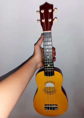 Ukulele Soprano Makanu Usado - Ótimo Estado!!