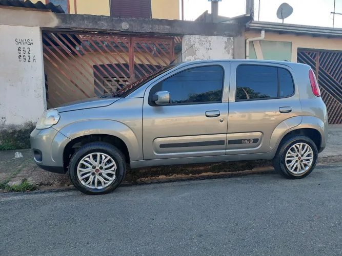 Fiat Uno Vivace Celeb. 1.0 EVO F.flex 8V 5P 2012