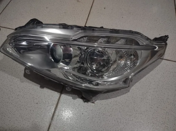 Farol Peugeot 208 Griffe com Led