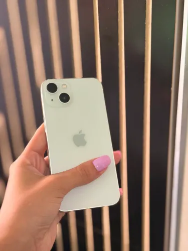 iPhone 13 - 128 GB