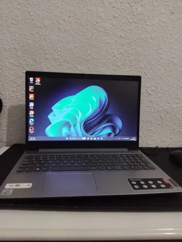 NOTEBOOK LENOVO 20GB RAM / 256GB SSD NVME