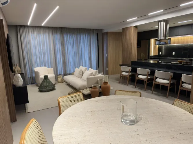 Apartamento em Jurerê finamente mobiliado