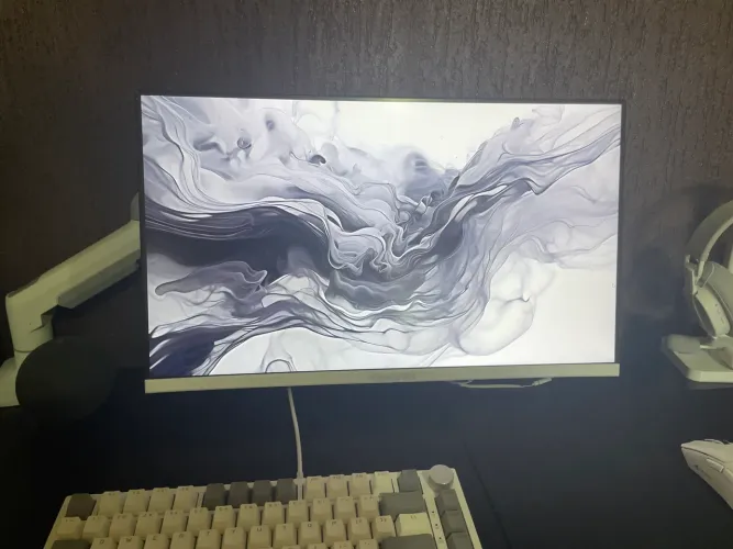 Monitor Branco da Concórdia 23,8p e 100hz