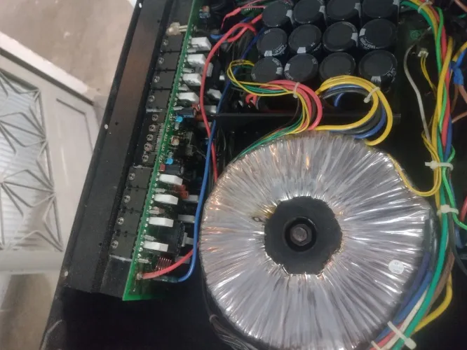 Amplificador skp 3 canais