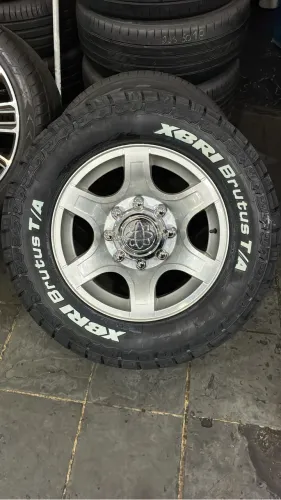 Jogo Rodas Aro 18 Xlt F-250 F-350 + Pneus Xbri 265/65r18